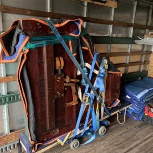 piano in truck